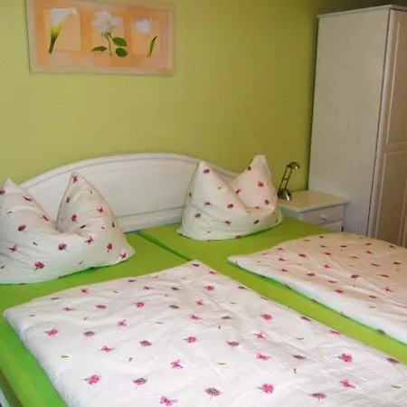 Cosy Apartment In Wei Ig With Garden Struppen Exterior foto