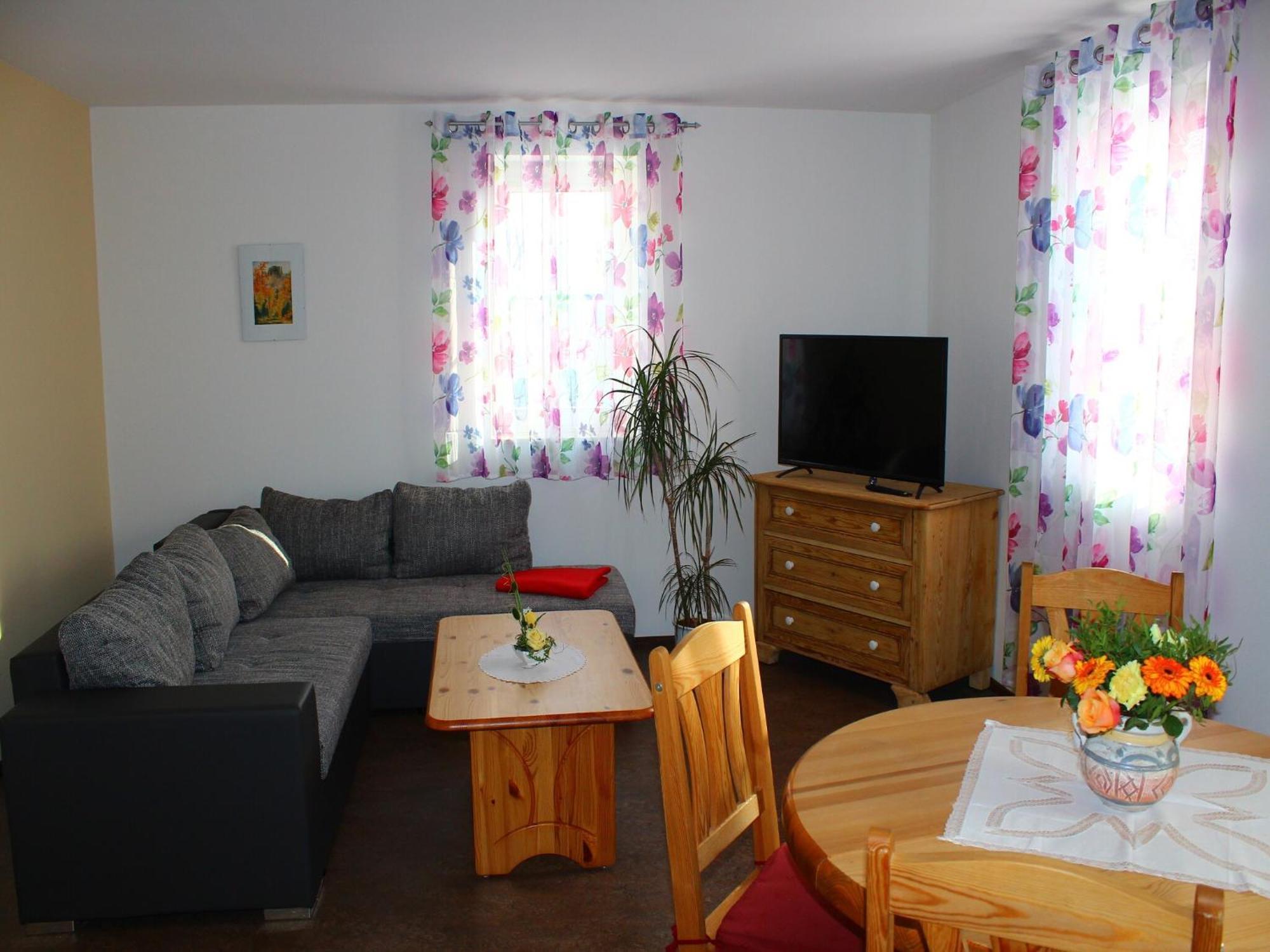 Apartment Cosy In Wei Ig With Garden Struppen